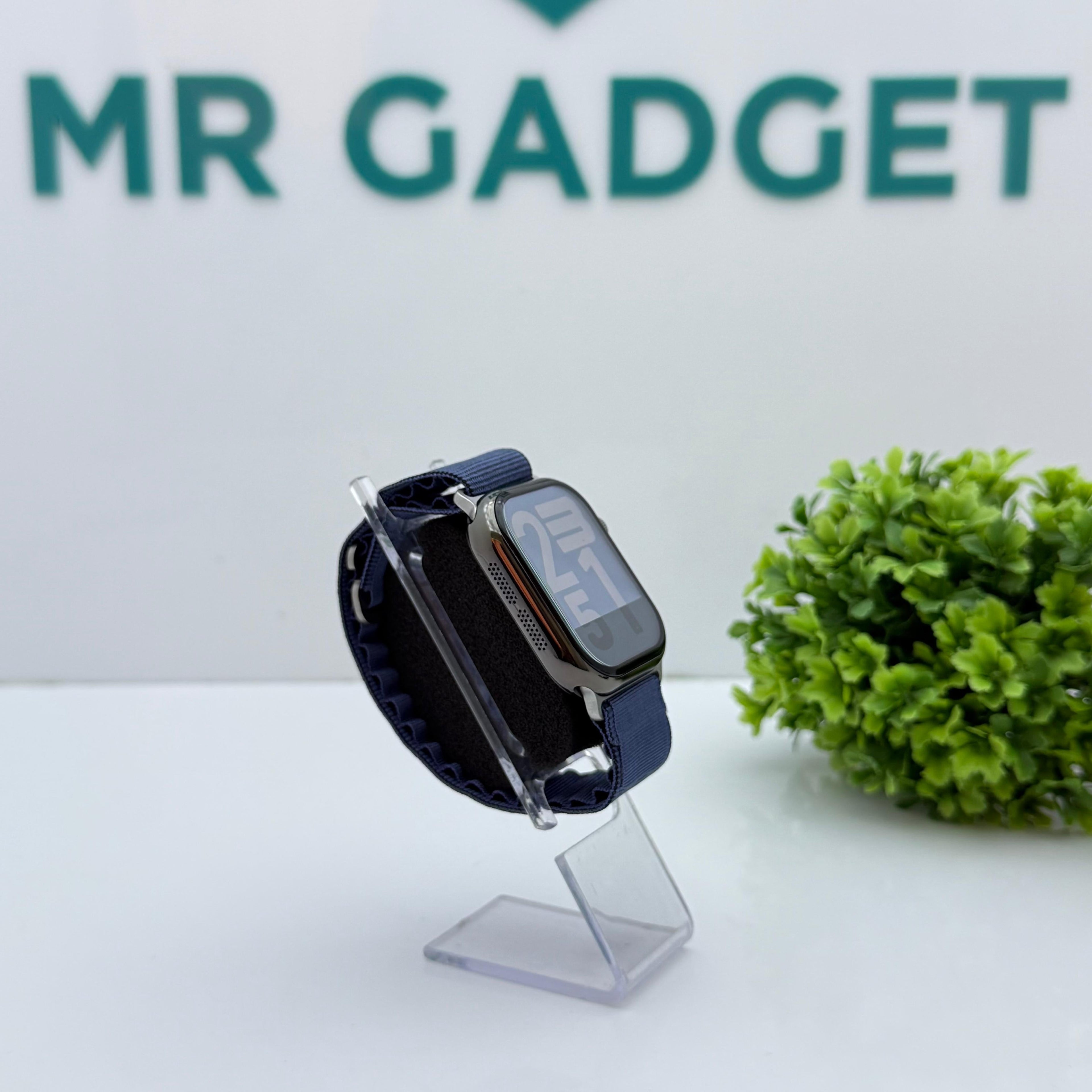 SERIES 10 APPLE LOGO WITH ALPINE STRAP